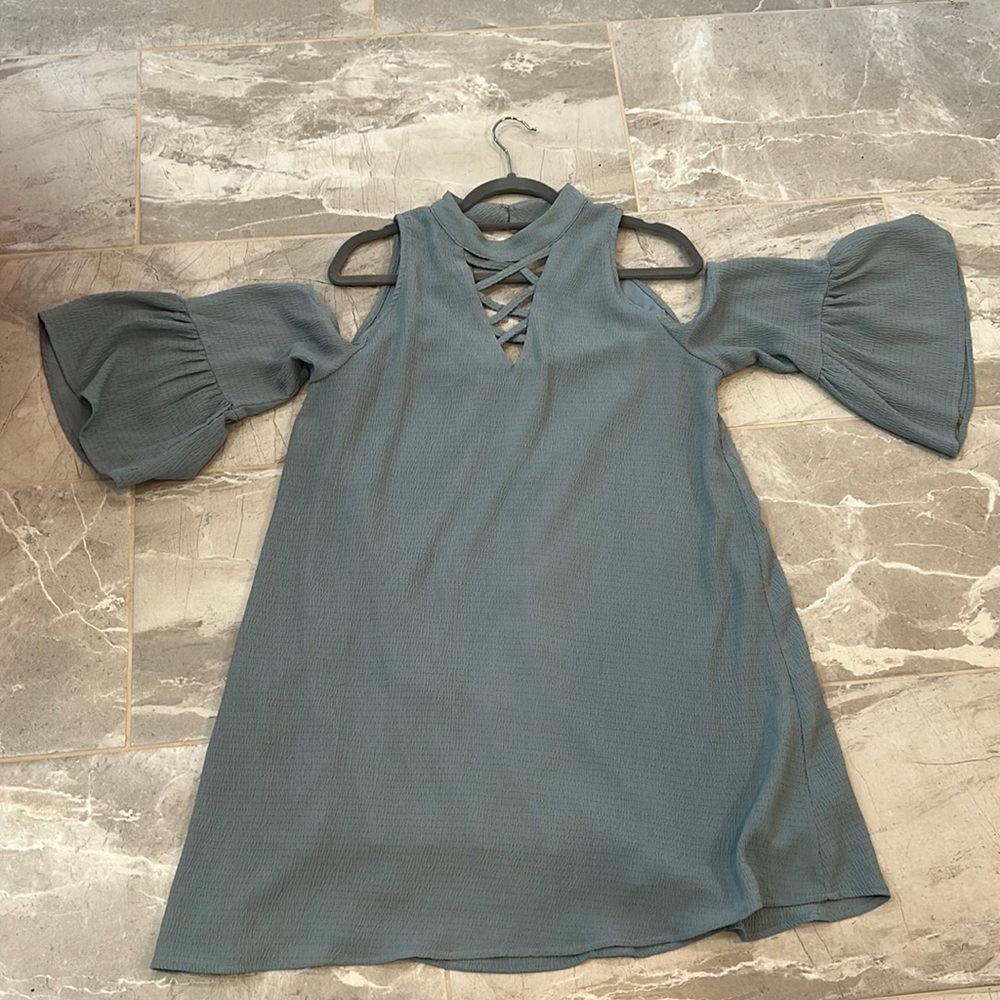 Entro slate blue cold shoulder dress with bell sleeves size Medium